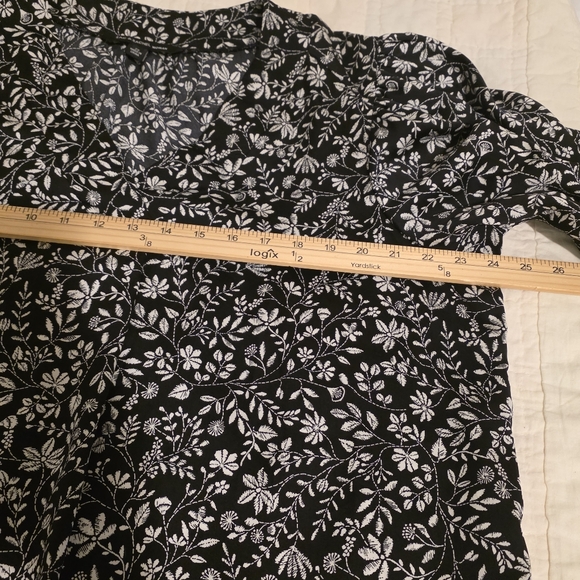 Zac & Rachel Blouse / Top Peasant Black White Floral 3/4 Puff Sleeve Size 2X - Picture 8 of 10